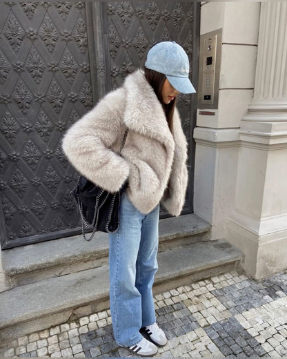Mira | Trendy women's faux fur jacket